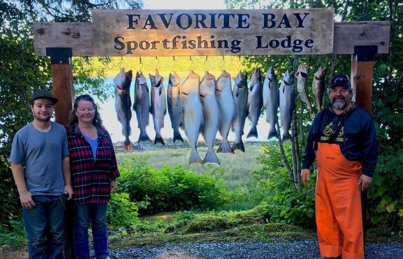 Alaska Fishing Camps near Angoon, Alaska Favorite Bay Lodge